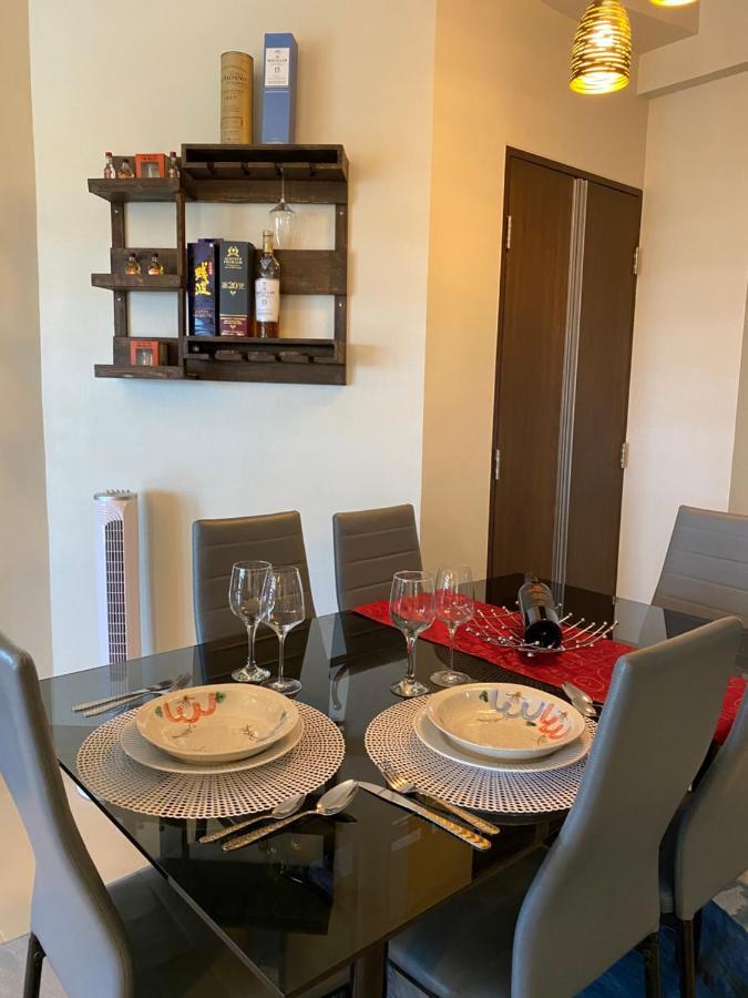 2 Bedroom Corner Executive Suite At Lafayette Park Square Megaworld Blvd Unit 5H Iloílo Exterior foto