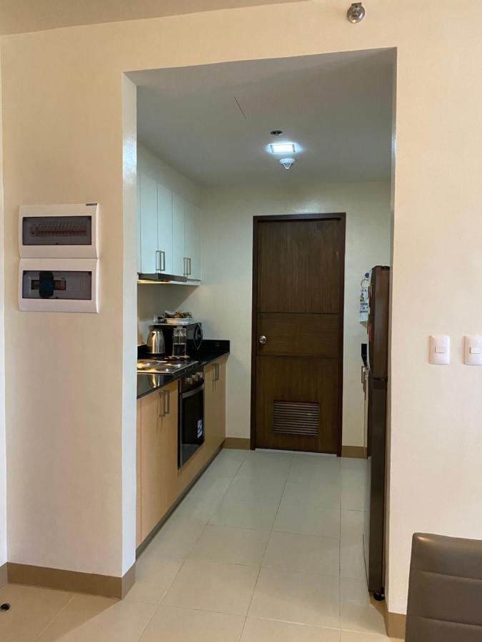 2 Bedroom Corner Executive Suite At Lafayette Park Square Megaworld Blvd Unit 5H Iloílo Exterior foto