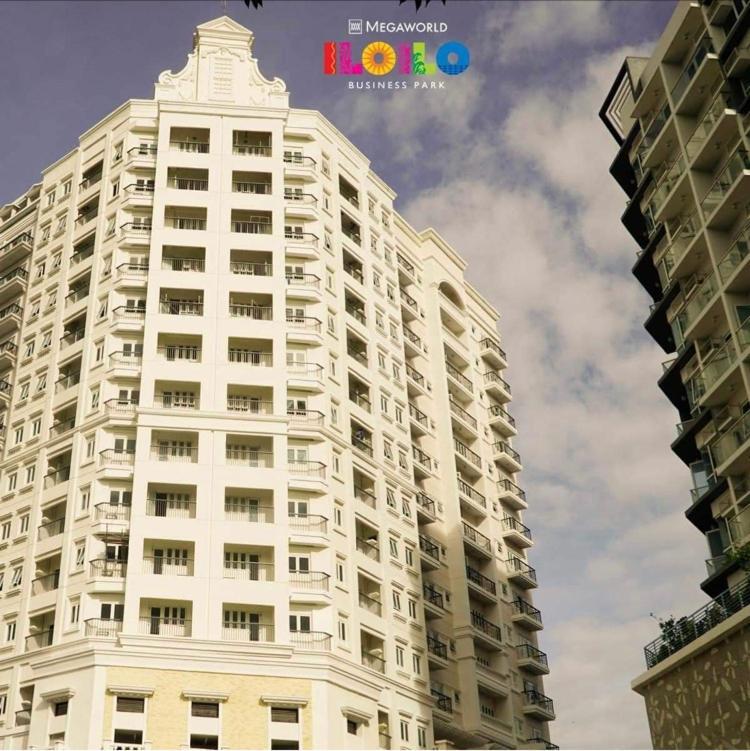 2 Bedroom Corner Executive Suite At Lafayette Park Square Megaworld Blvd Unit 5H Iloílo Exterior foto